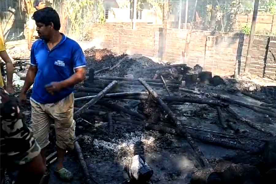Blast at firecracker factory in kalyani 4 dead