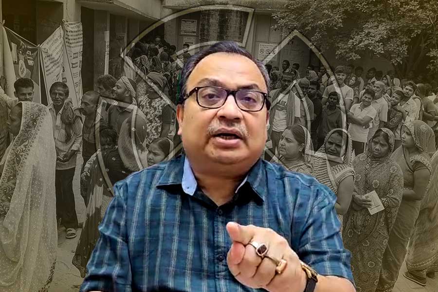 চম্পাহাটিতে ‘ভূতুড়ে’ ভোটার! বিজেপির কারসাজি?