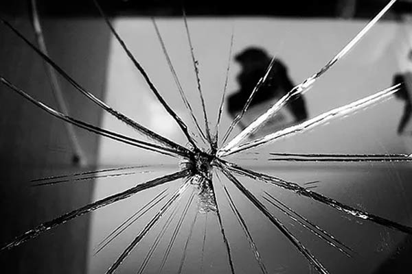 Broken-Mirror