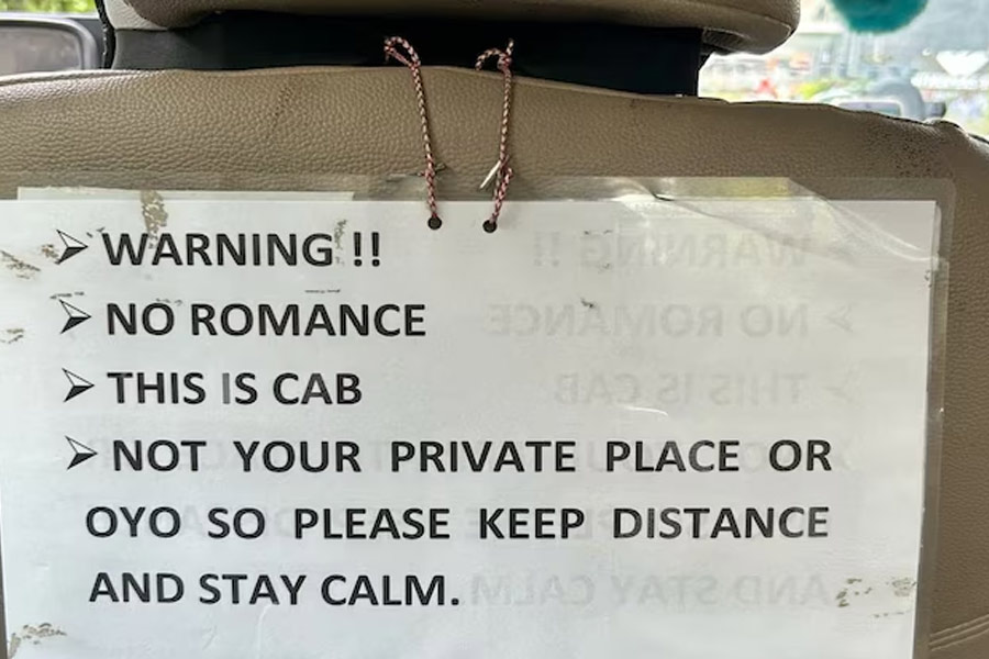 'No romance', Bengaluru cab driver's warning note goes viral