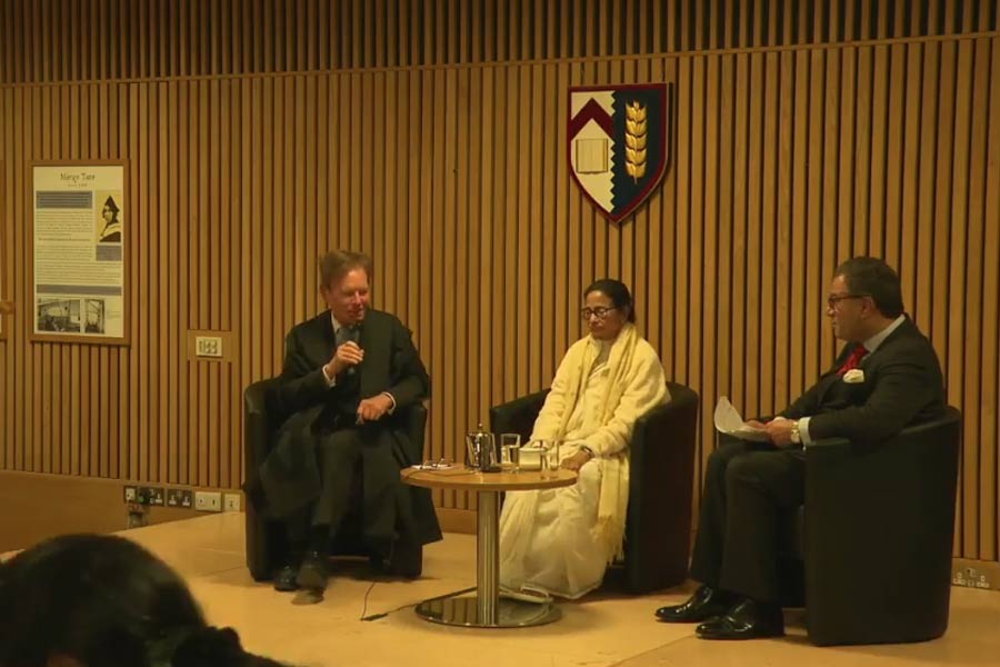 Mamata Banerjee wants a Oxford University campus in Kolkata