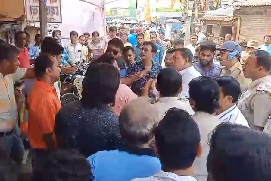 TMC and BJP clashes with each other in Contai Co Operative Bank Election
