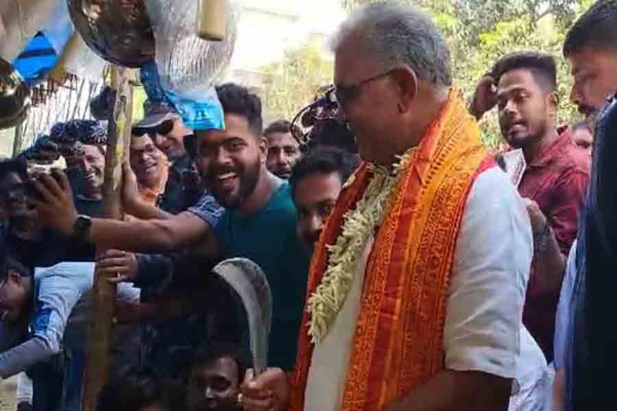 Dilip Ghosh bought chopper in fair in Katwa