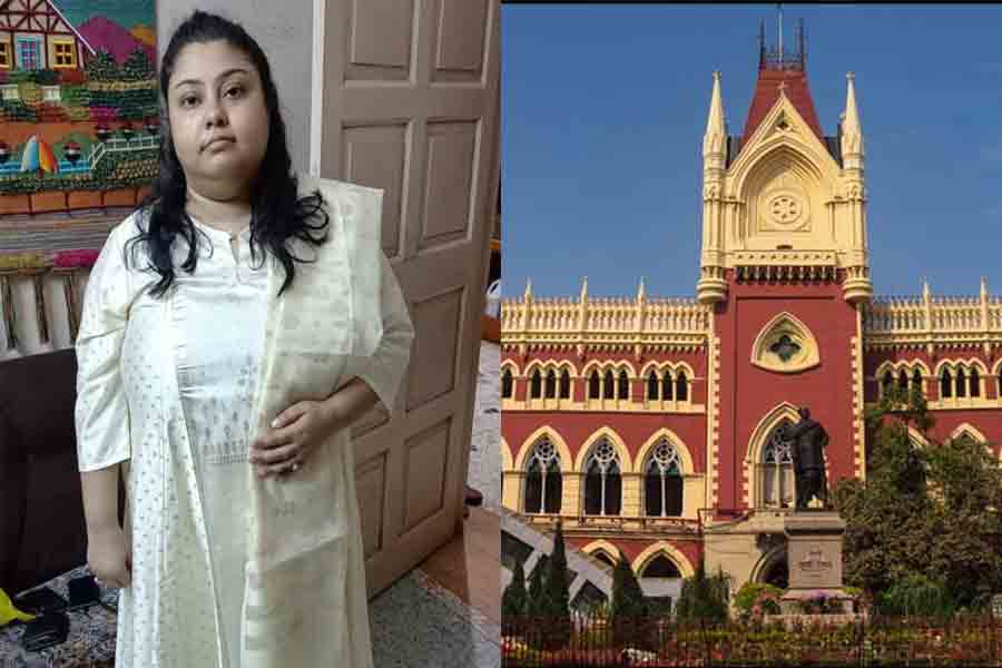 Calcutta HC Strong message on dress code in school for teachers