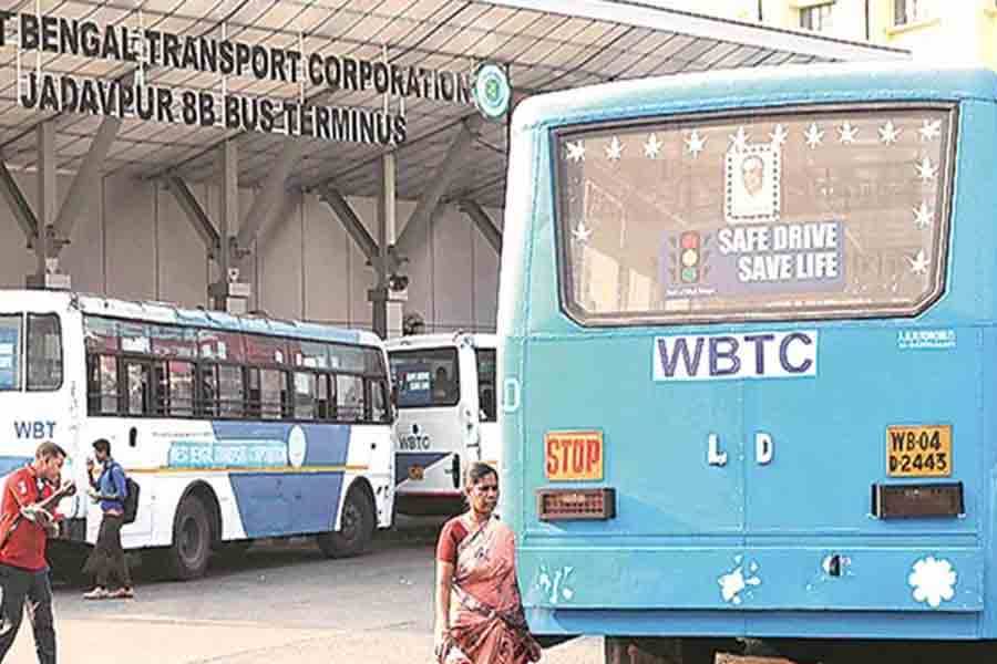 WB Govt staring late night bus service in Kolkata
