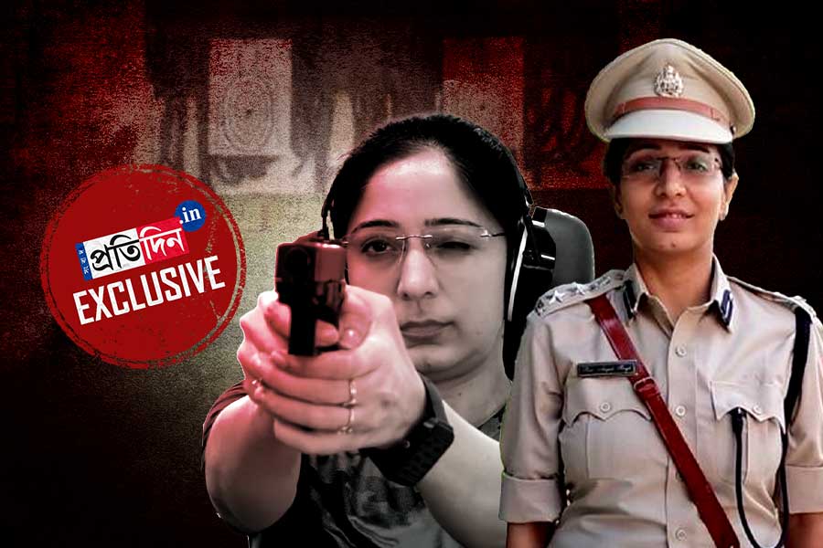 সাইবার অপরাধ সামলে শুটিং কোর্টেও সেরা, মহিলাদের পথ দেখাচ্ছেন বাংলার IPS অঞ্জলি সিং