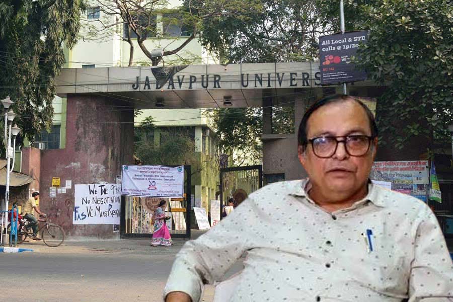 Jadavpur University VC Bhaskar Gupta sacked four days before retirement