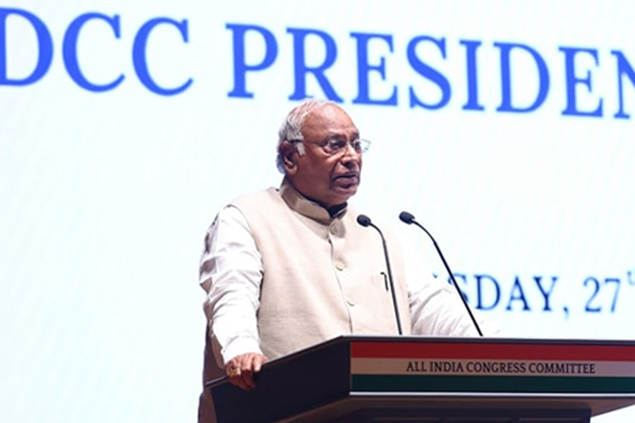 We could have got 20-30 more seats, Mallikarjun Kharge addresses congress district presidents' meet