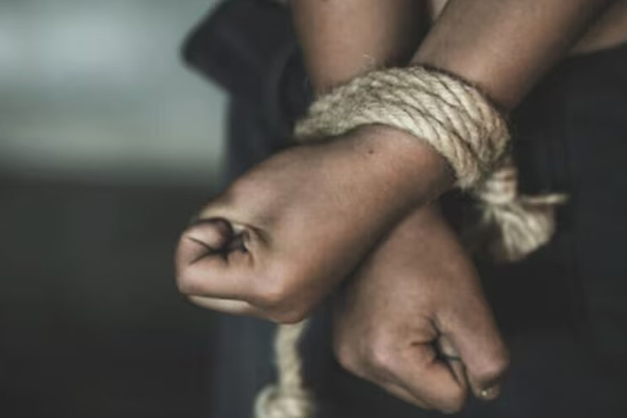 Bihar woman and lover kidnap son, demand Rs 25 lakh to build their own house