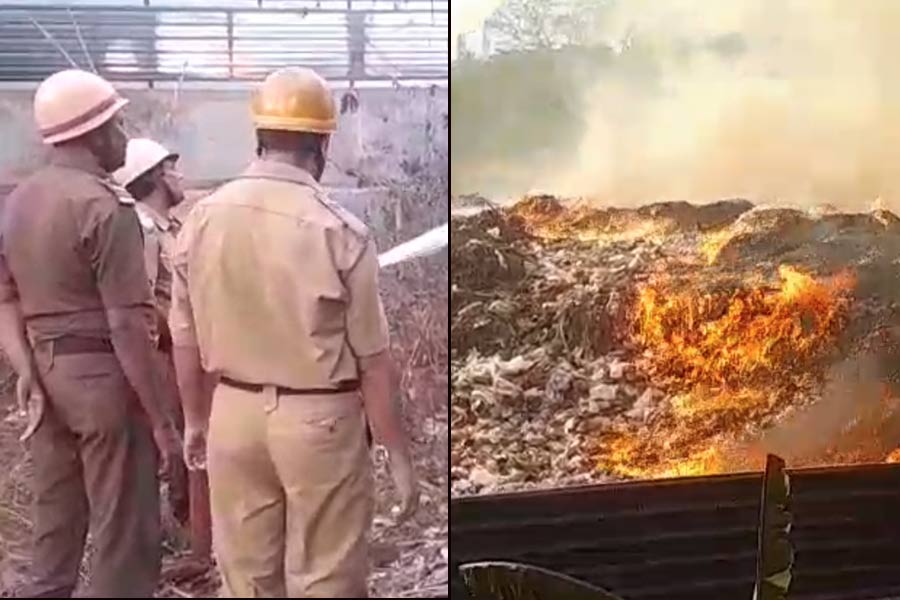 Massive fire enguls dumping ground at Madhyamgram after Howrah, Minister Rathin Ghosh rushes to the spot