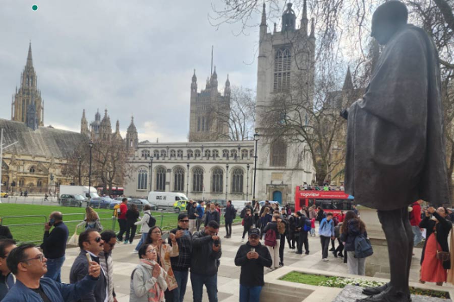 Mamata-London-Gandhi