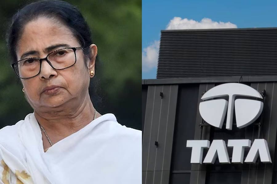 Mamata Banerjee at Oxford: WB CM replies the question of Tata group went away from Bengal
