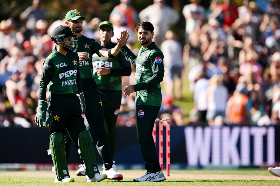 Pakistan loses to Kiwis in ugly cricket