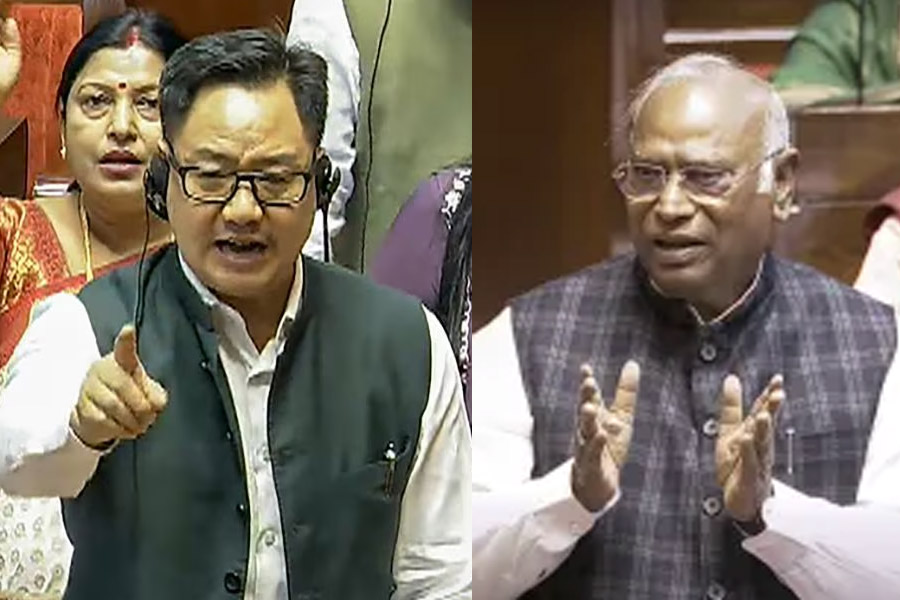 Chaos in Parliament over Karnataka Muslim quota