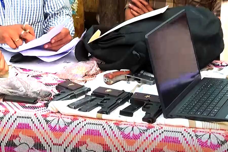 arms recovered again at Sealdah station