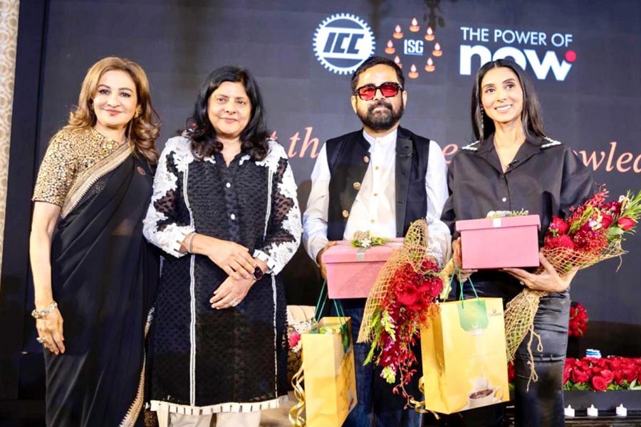 Sabyasachi Mukherjee wowed audience at a programme organaised by Ladies Study Group