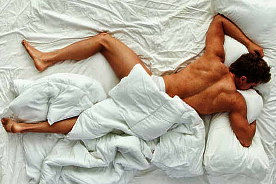 Relationship Tips: How to change husband's mind who like to sleep without clothes