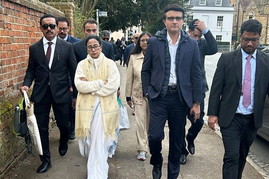 Mamata Banerjee Oxford University LIVE UPDATE: Sourav Ganguly meets WB CM