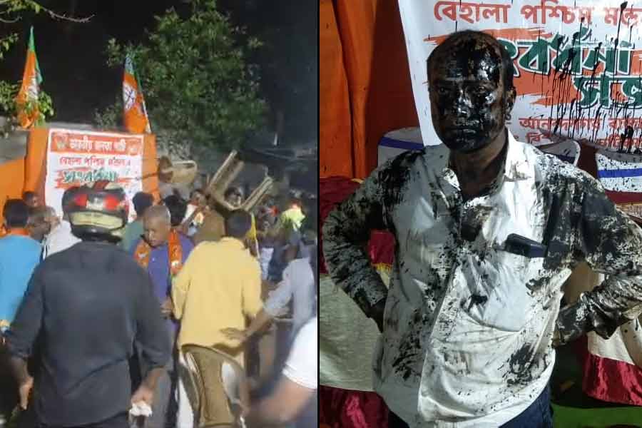 BJP workers clashes with each other in South Kolkata