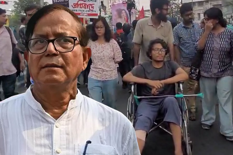 আগুন নিয়ে খেলবেন না, মিছিল থেকে ব্রাত্যকে হুঁশিয়ারি সেলিমের