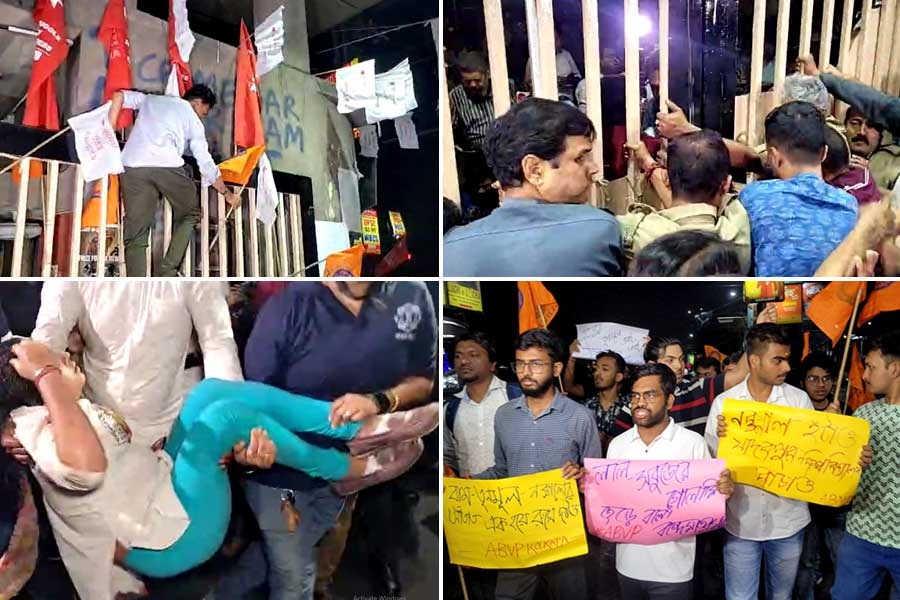 ক্যাম্পাসে ঢুকে বিক্ষোভে ABVP,  যাদবপুর বিশ্ববিদ্যালয়ে ধুন্ধুমার
