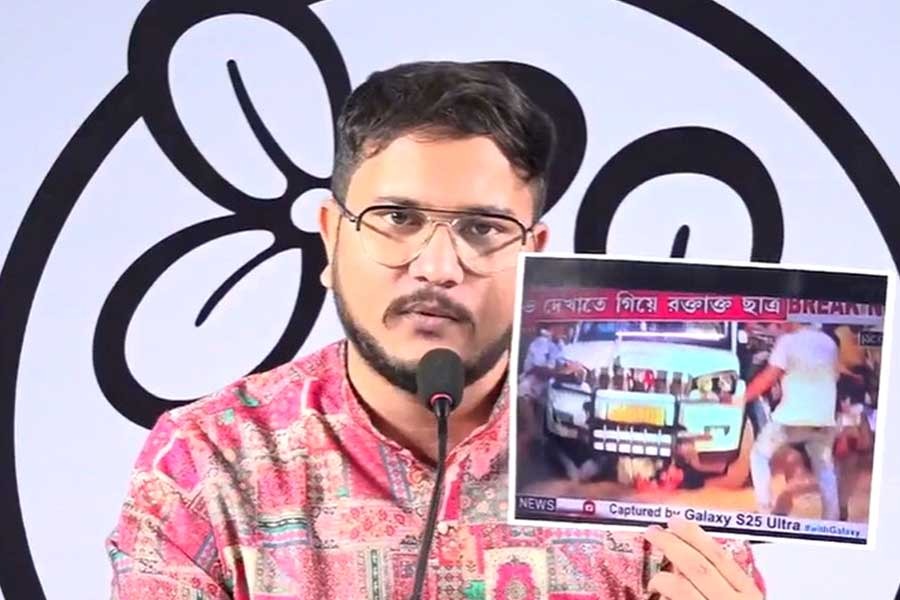 ভিডিও দেখিয়ে মিথ্যাচার! এসএফআই এবং সৃজনকে তোপ দেবাংশুর