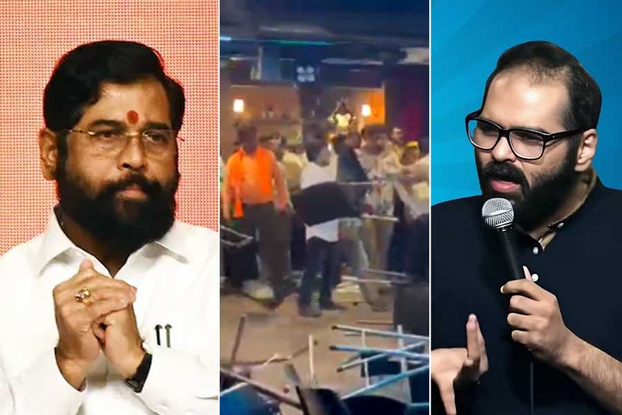 Kunal Kamra's jokes on Eknath Shinde spark row, Shiv Sena workers vandalise venue