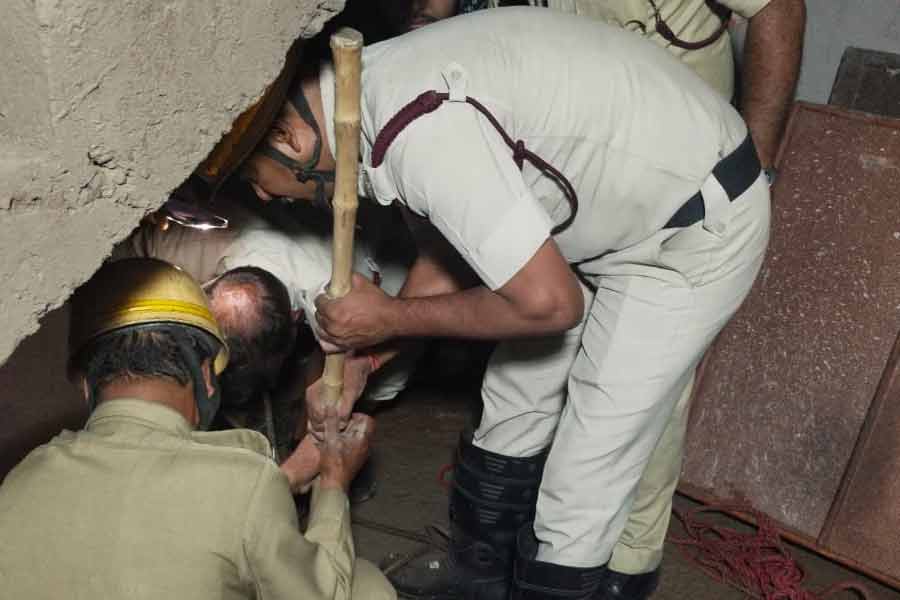 Two construction workers tragically die in Asansol due to 'toxic gas'
