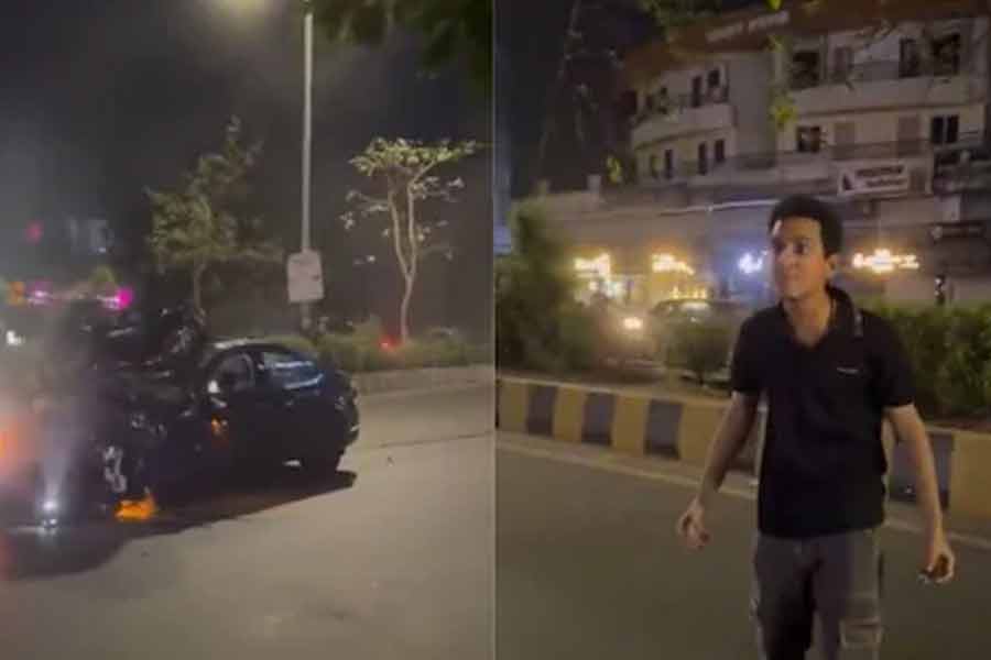 Drunk driver rams 5 in Vadodara, Screams 