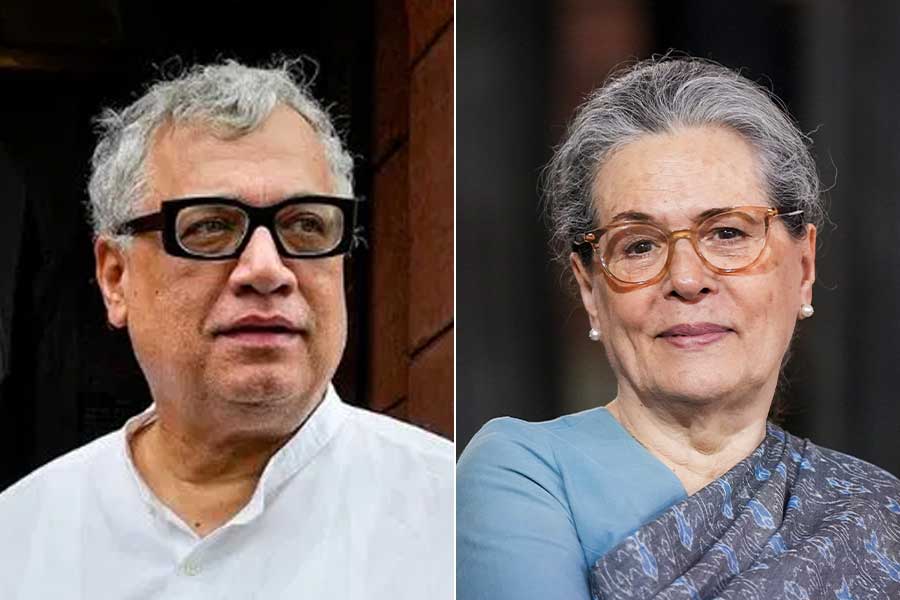 Sonia Gandhi meets Derek O'Brien to discuss TMC-Congress relationship