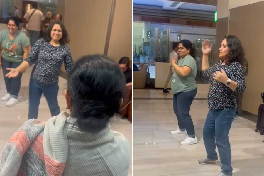 Two Gujarati women danced at Dubai Airport at the request of Mamata Banerjee