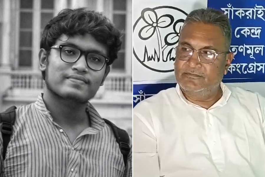 যাদবপুরে জখম বামপন্থী ছাত্র, ক্ষুব্ধ হাওড়ার তৃণমূল নেতা বাবা