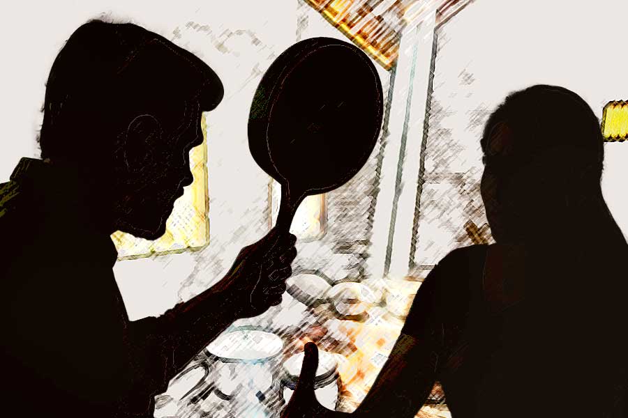 Man Kills Wife and 5-Year-Old Son With Iron Pan In Jharkhand