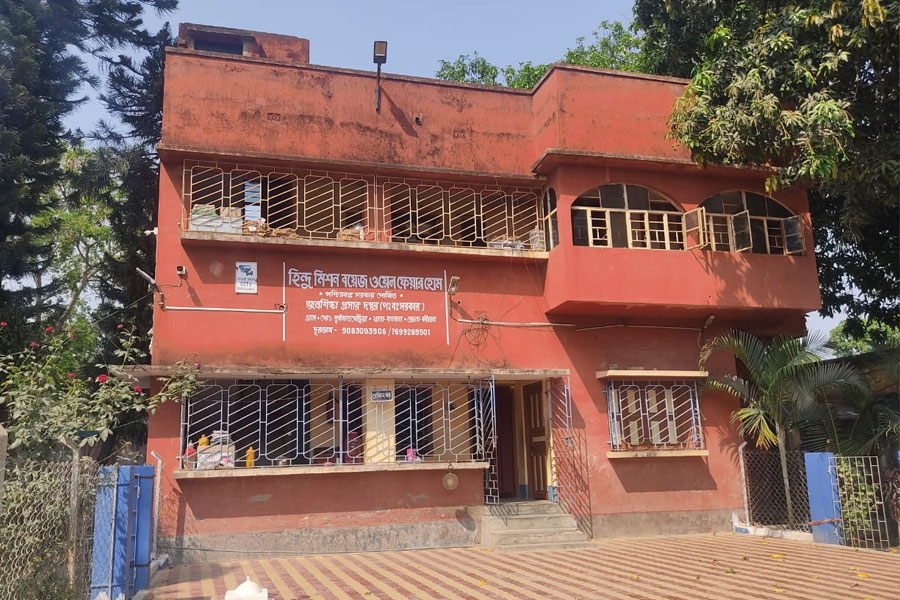 Mysterious death of student at residential school in Kalna