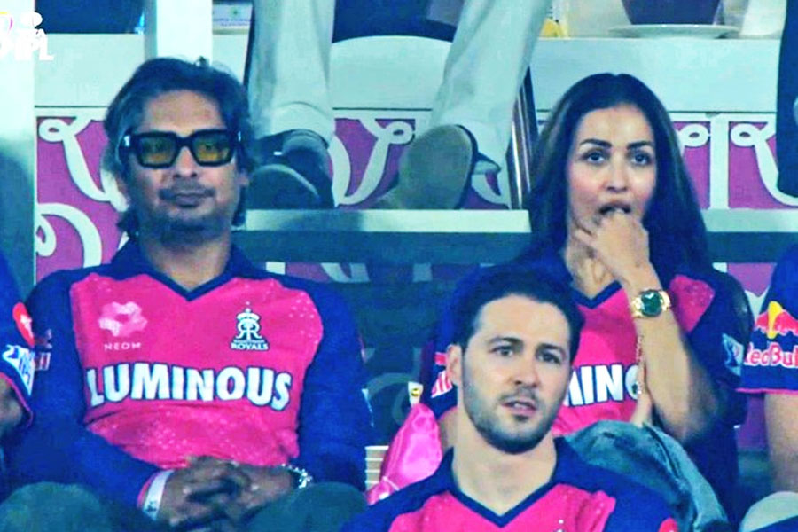 Malaika Arora Watches IPL 2025 With Former Cricketer Kumar Sangakkara