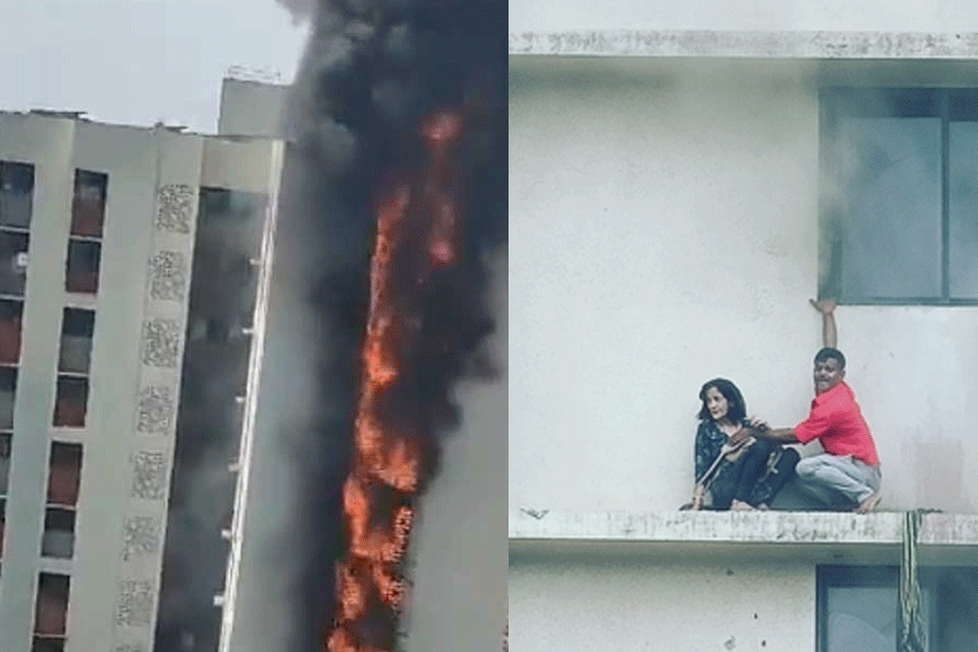 1 killed in fire at housing society in Mumbai