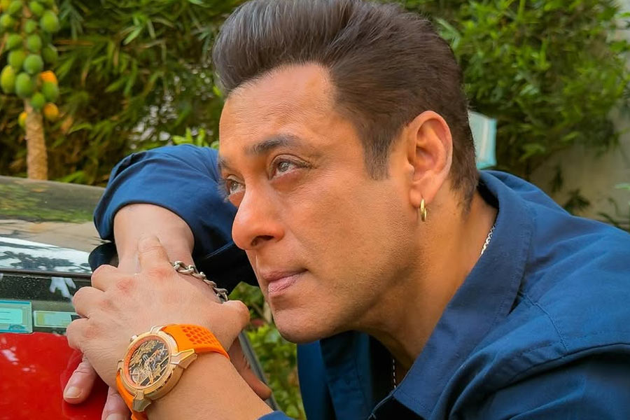 Salman Khan flaunts Ram Janmabhoomi watch