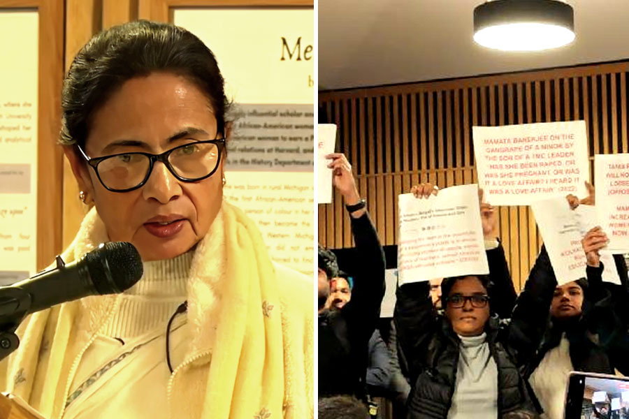 SFI clarifies on protest at Mamata Banerjee's Oxford speech