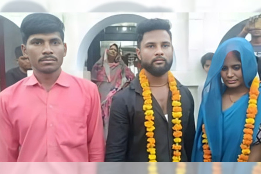 Uttar Pradesh man arranges wedding of his wife with boyfriend