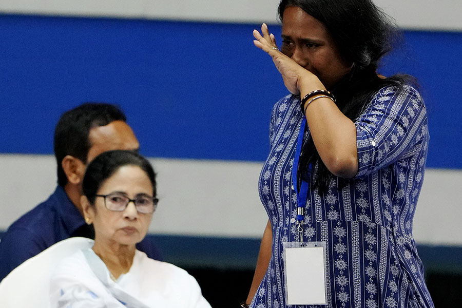 Mamata Banerjee and SSC Candidate Meet Live: WB CM Mamata Banerjee slams Bikash Bhattacharya