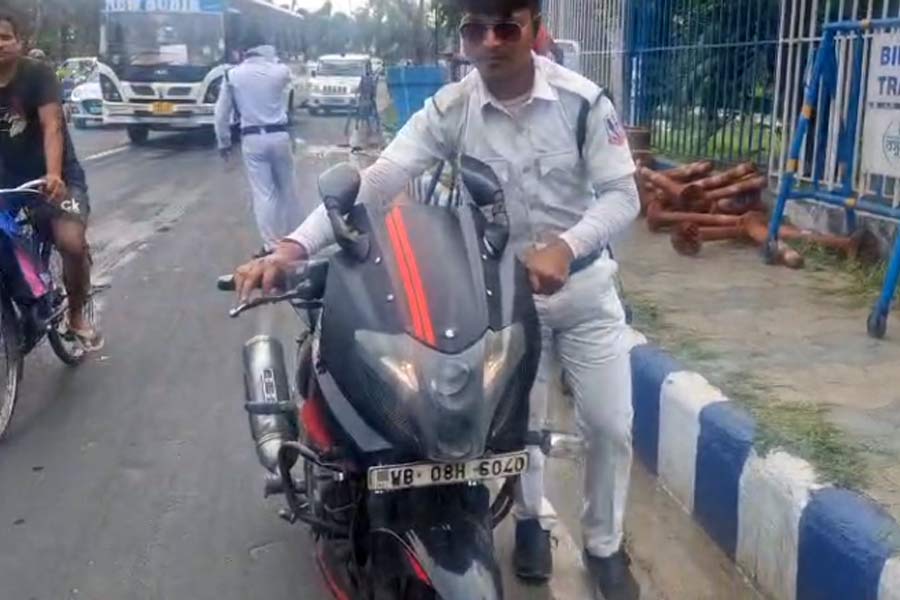 Young man dies in a road accident near VIP Road