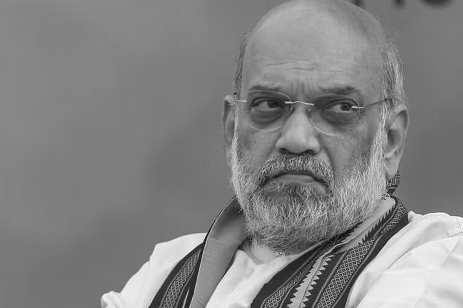 Successful in tackling Maoists but failed in Kashmir, story of Home Ministry