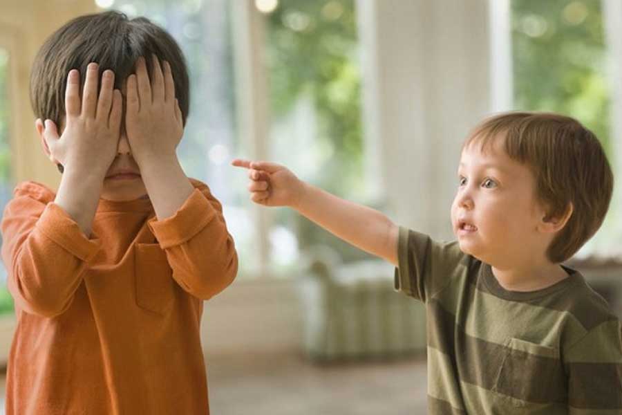 Parenting Tips: Here are some tips to stop your toddler from hitting their friends