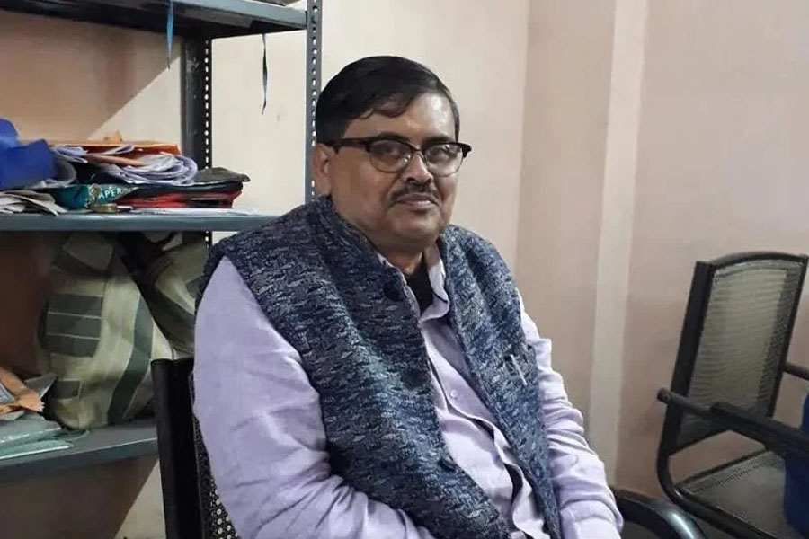 CPIM leader BangshaGopal Chowdhury sacked from party