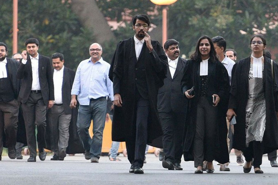 Gown not mandatory in courts as summer hits says Calcutta HC