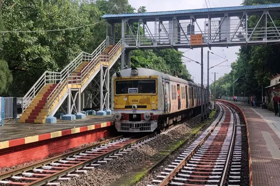 PIL filed in Calcutta HC for Uninterrupted service of Chakra Rail