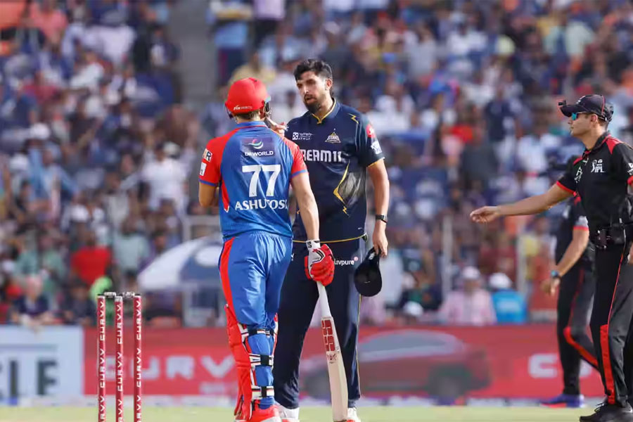 IPL 2025: Heated exchange between GT's Ishant Sharma and DC's Ashutosh Sharma in Narendra Modi Stadium