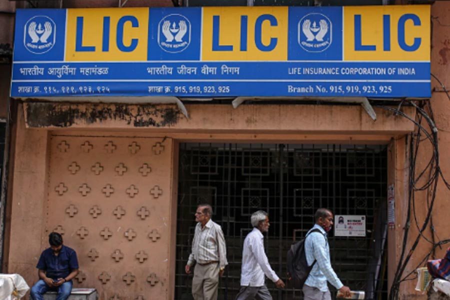 LIC announces relaxations for victims of Pahalgam Terror Attack