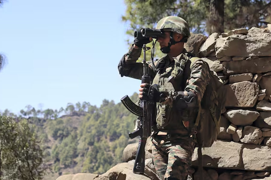 Pak violates ceasefire at LoC in Poonch, Indian Army retaliates