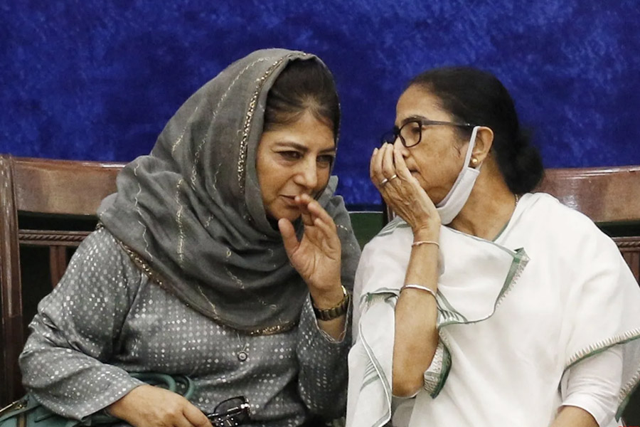 Mehbooba Mufti writes to MK Stalin, Mamata Banerjee and Siddaramaiah for their stand on Waqf Act